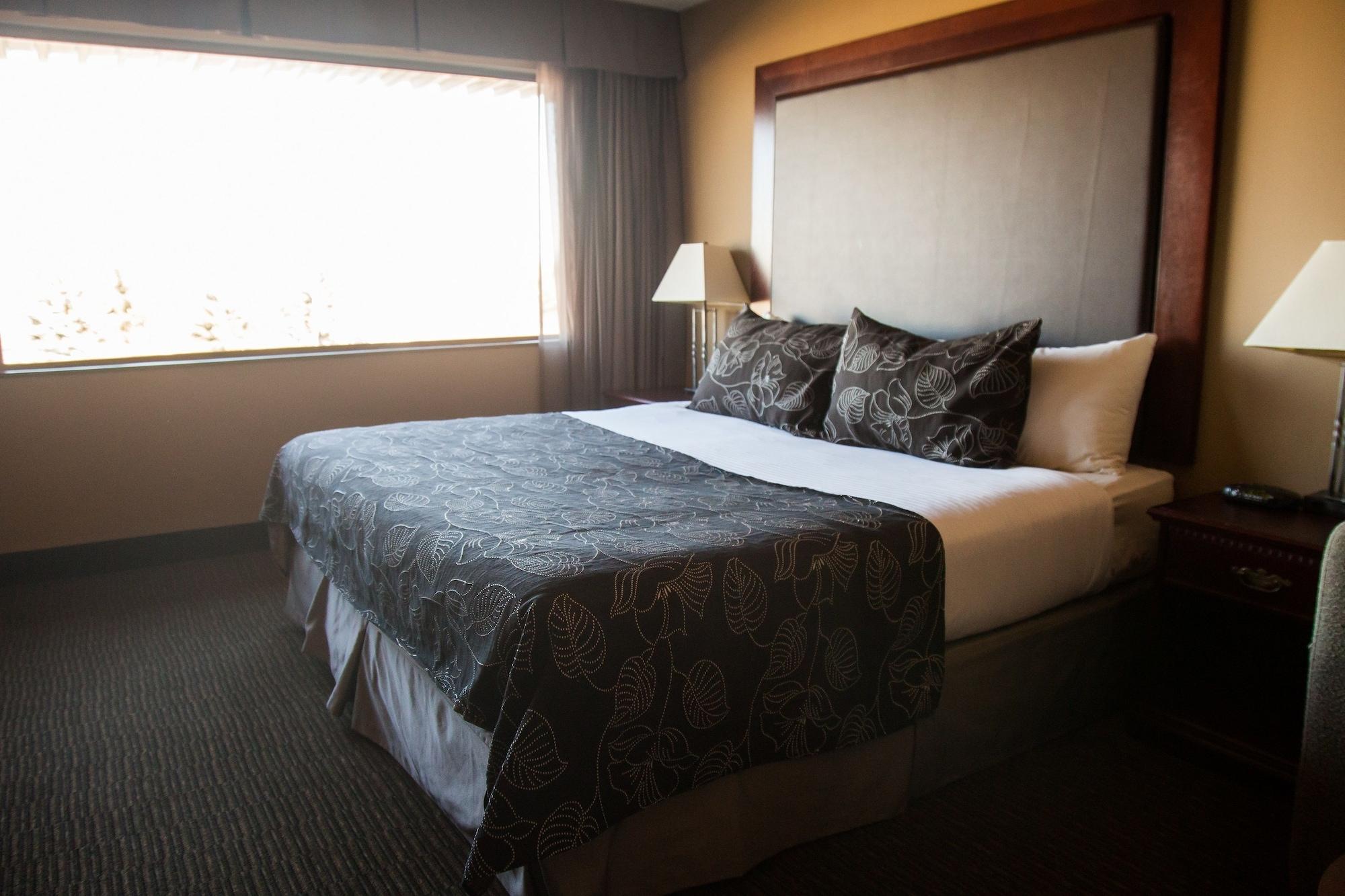 Medicine Hat Lodge, Trademark Collection By Wyndham Bagian luar foto