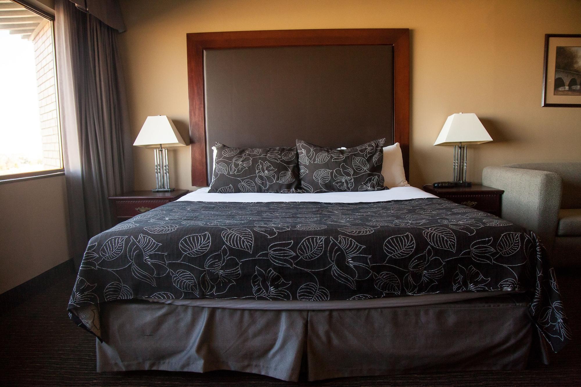 Medicine Hat Lodge, Trademark Collection By Wyndham Bagian luar foto