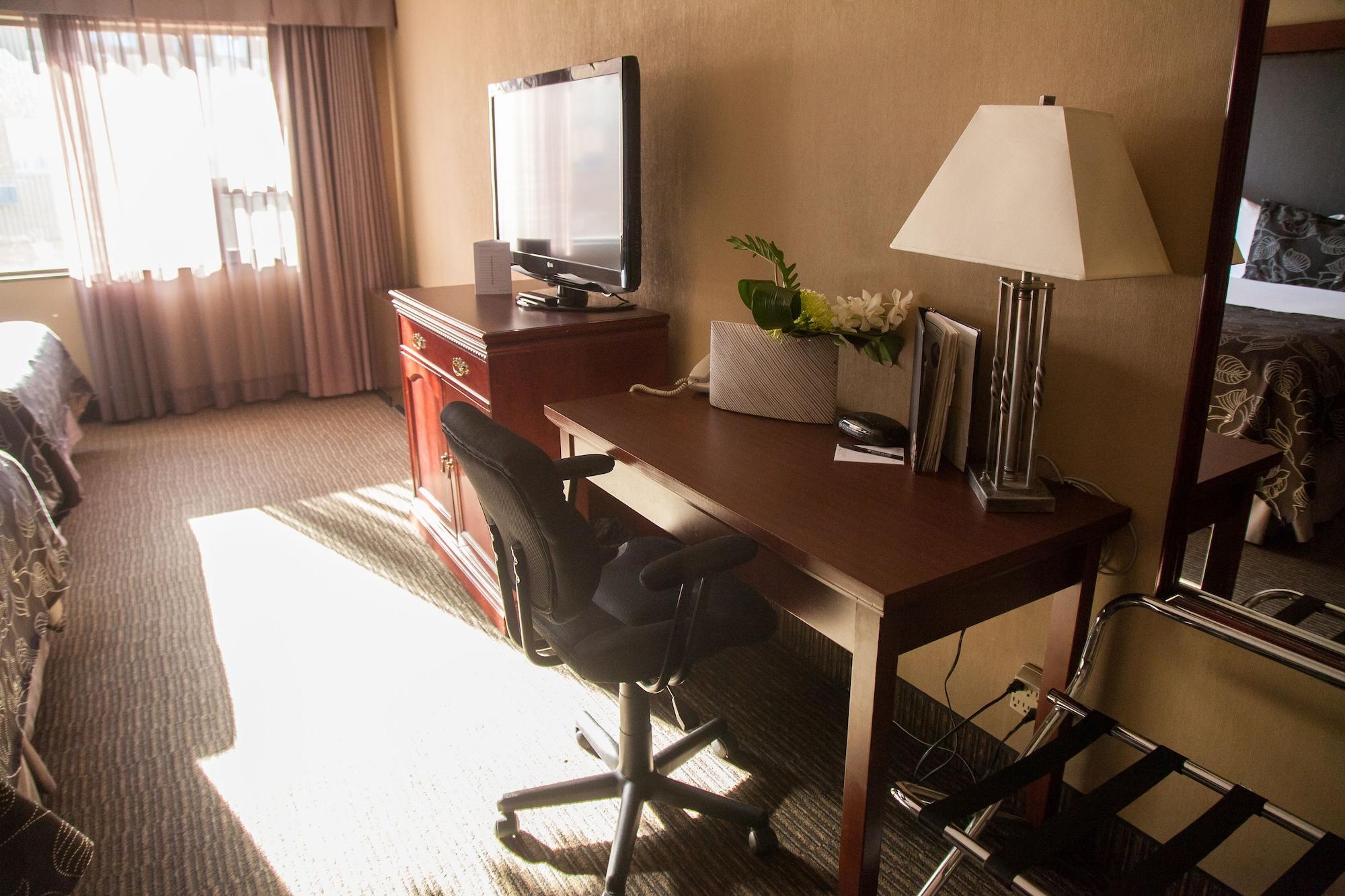 Medicine Hat Lodge, Trademark Collection By Wyndham Bagian luar foto