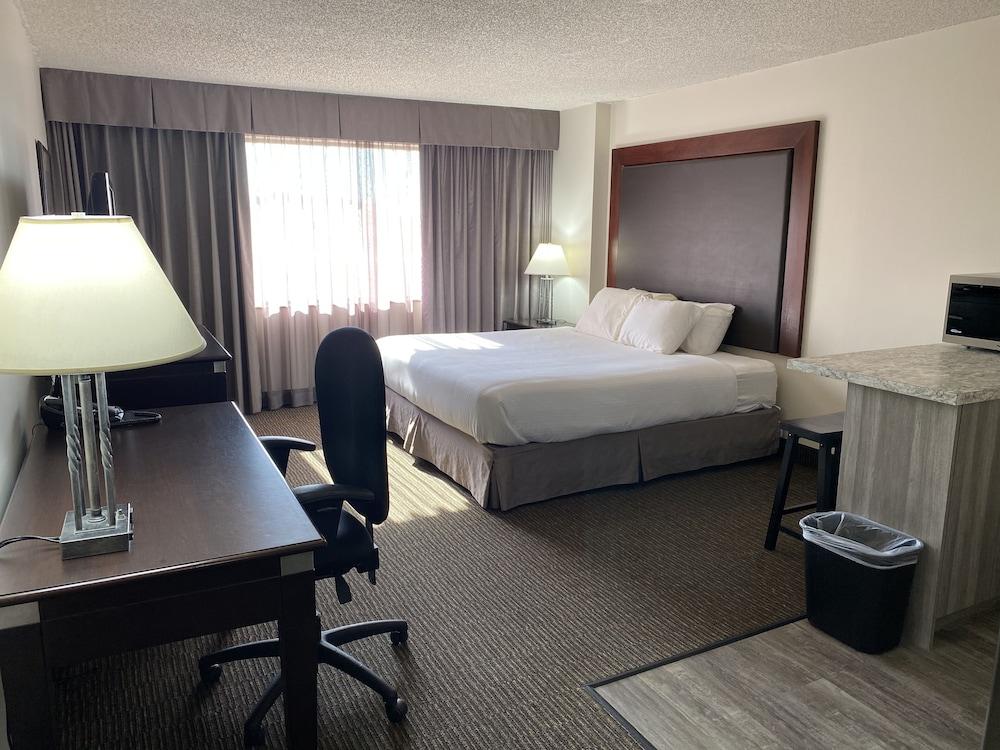 Medicine Hat Lodge, Trademark Collection By Wyndham Bagian luar foto