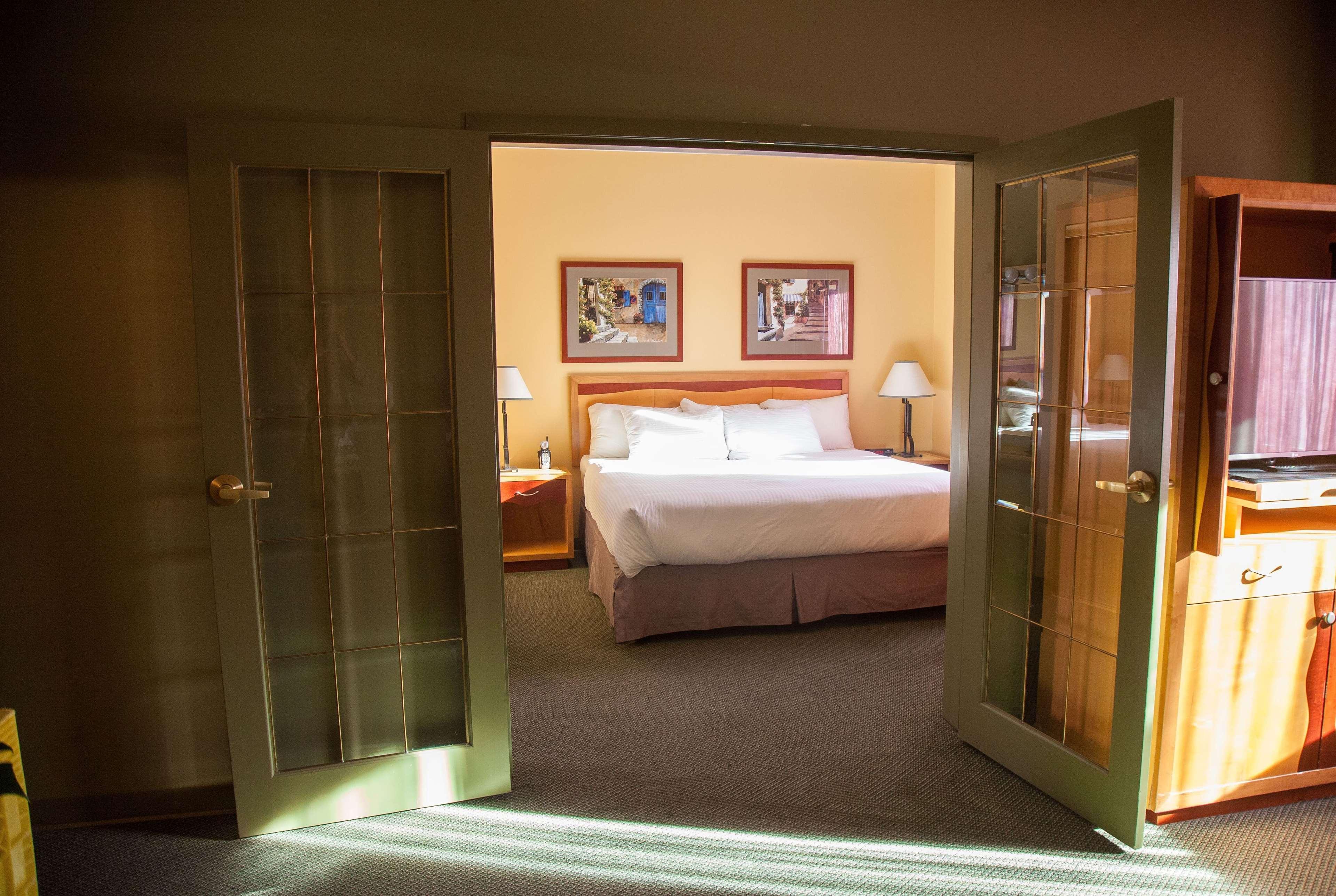 Medicine Hat Lodge, Trademark Collection By Wyndham Bagian luar foto